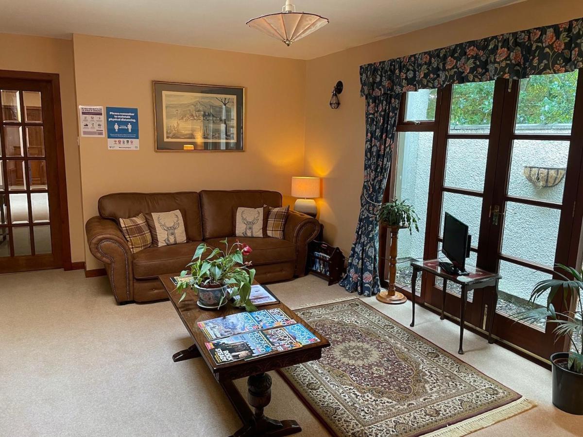Clarke Cottage Guest House Dunfermline Esterno foto